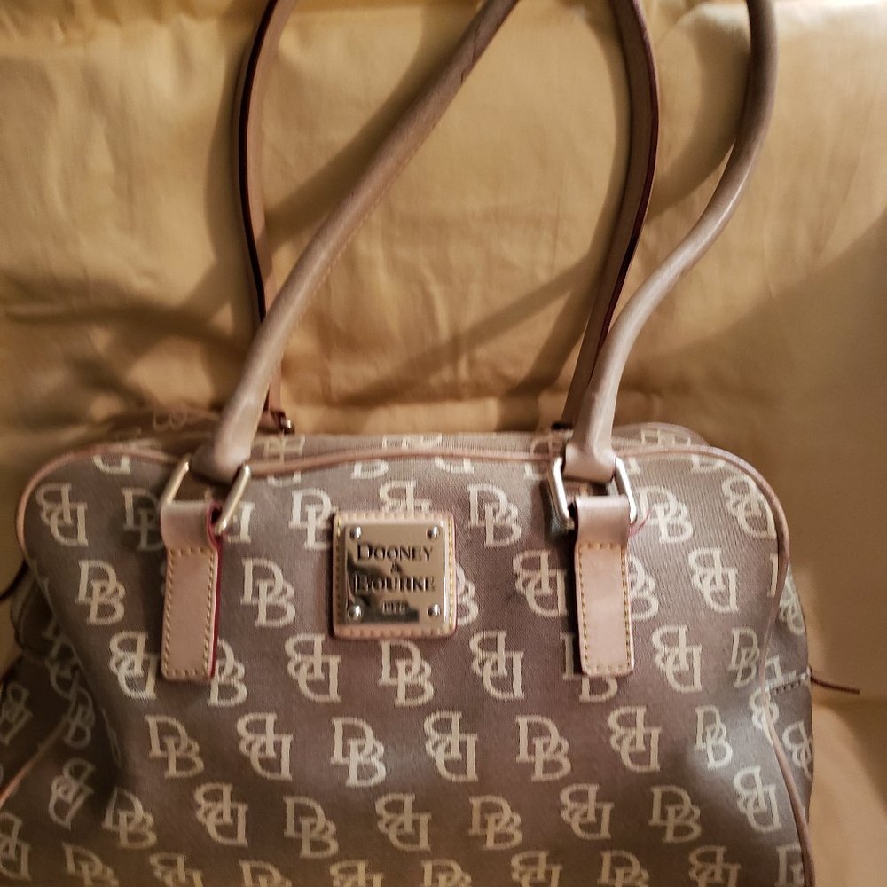 Dooney & Bourke Ladies Shoulder bag